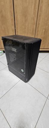 מחשב נייח שמור במצב מצויין