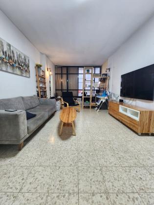 קראוזה 28, אגרובנק