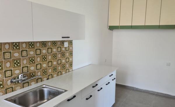 משה שרת 21, שיכון ותיקים