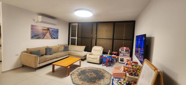 בן יהודה 19, מרכז