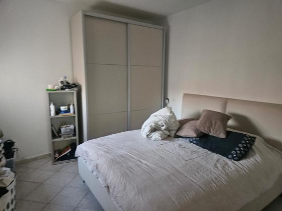 שער הגיא 3, שכונה ט