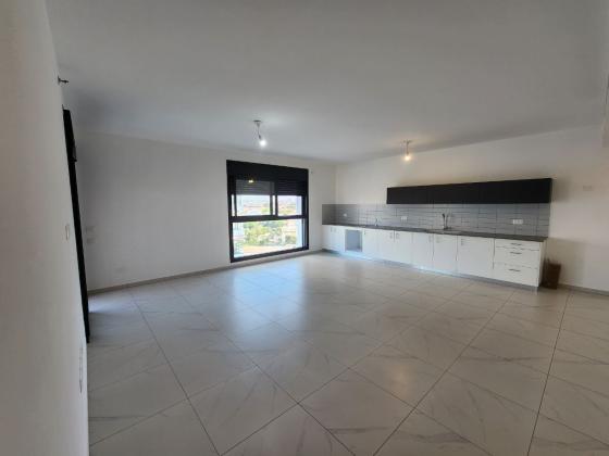 לויתן 4, עין התכלת