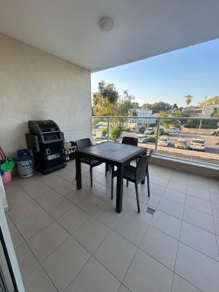 שדרות ירושלים 21, דרום