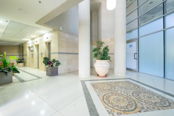 מגדל ים, אבני חן (קייזר)