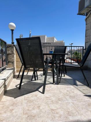 קדרון 6, נווה מנחם