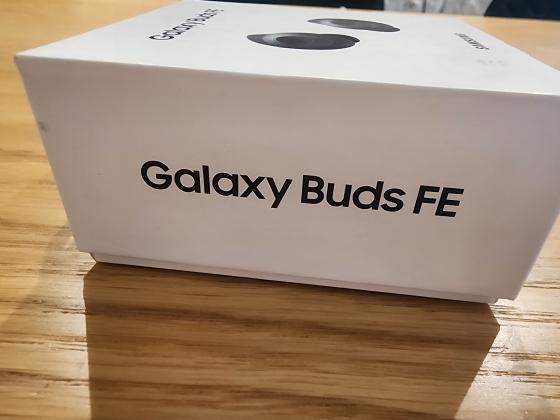 למכירה אוזניות בלוטוס אם סינון