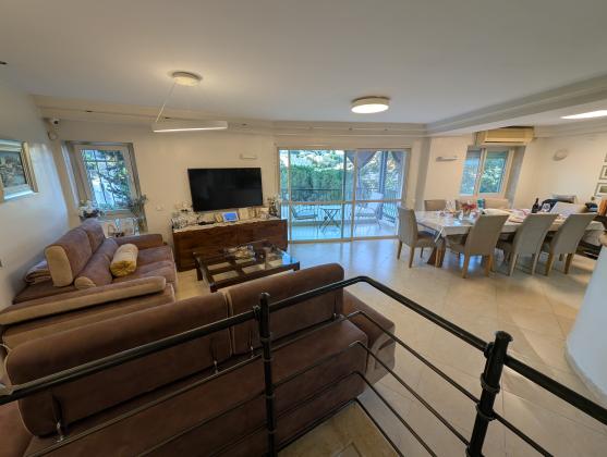 יגאל אלון 8 (רמות)