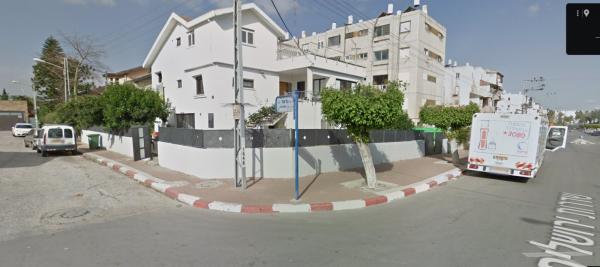 דב גרונר 2, חב"ד