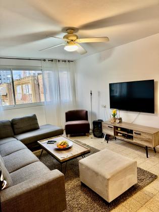 צביה לובטקין 34, כפר שלם