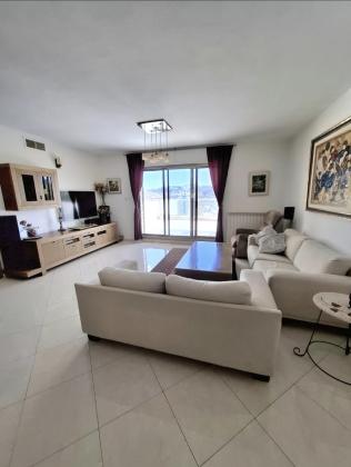 ברכה צפירה 6, רמת שרת