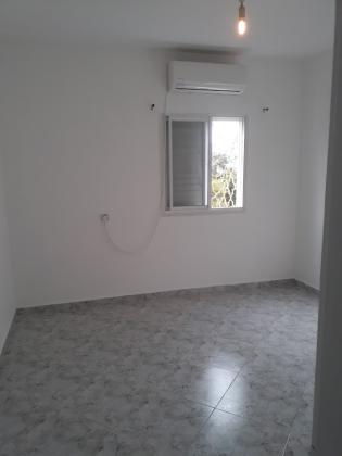 דפנה 48, מרכז העיר