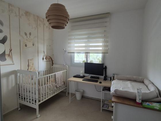 נחום גולדמן 3, רמות ב'