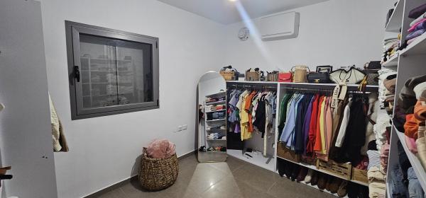 הנרייטה סאלד 8, כרמי גת