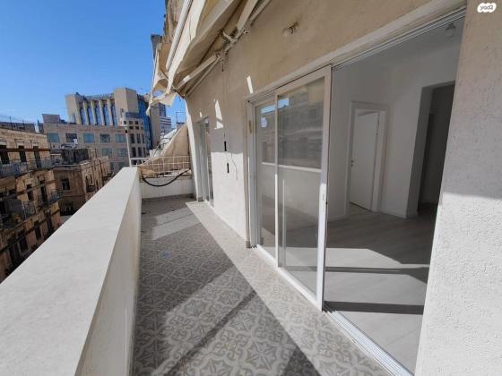 חבצלת 7, מרכז העיר