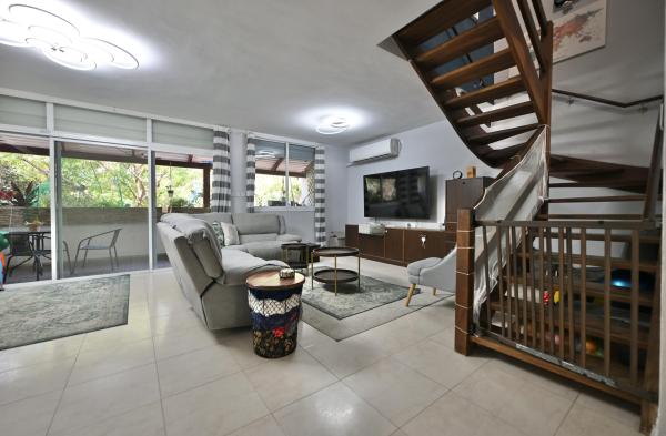 החלמונית 1, קרית ראשון