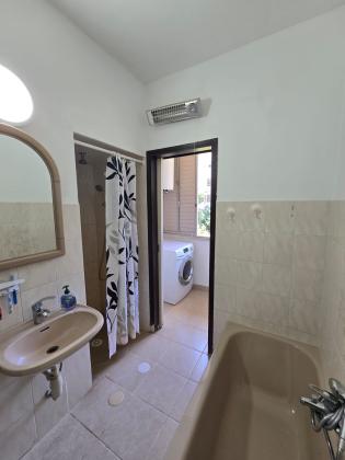 ישראל אהרוני 6, צפון מזרח העיר