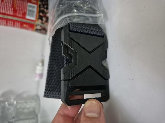 חגורה טקטית בצבע אפור כהה