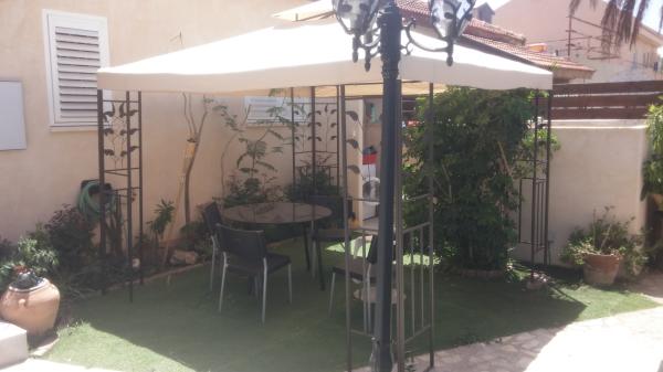 הכרמל 14, נוה ישראל