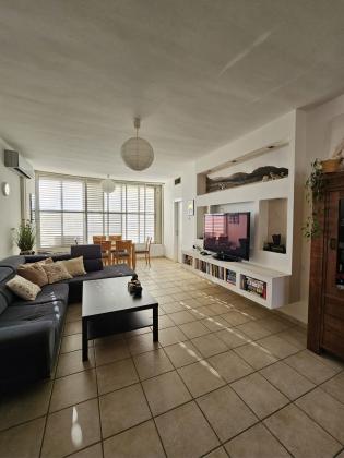 יעבץ 2, מרכז העיר