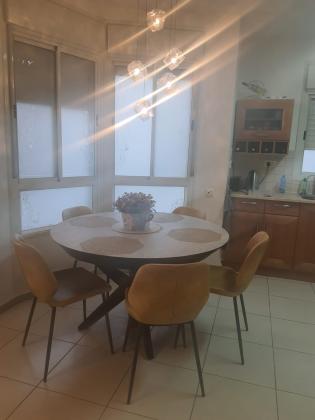 יקינטון 12, גבעת הרקפות