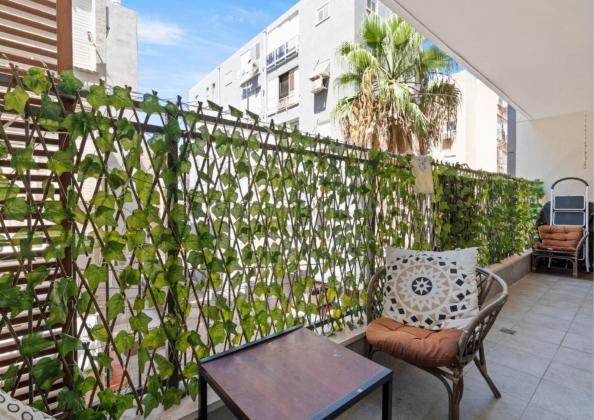 בר יהודה 44, דרום מערב