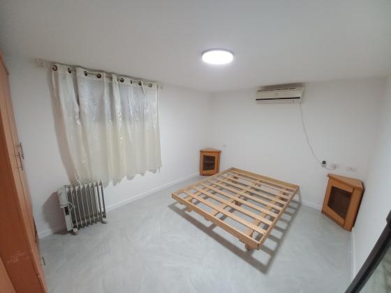 אברהם שופט 102, רמות