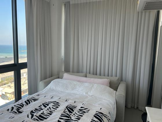 בשכונת מנשיה