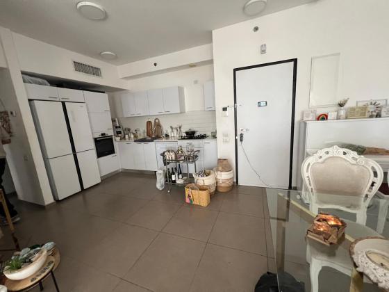 אריאל שרון 6, סיטי