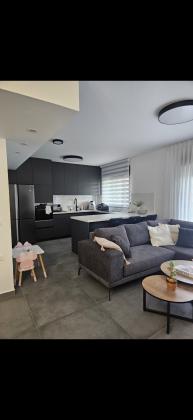 ענת גוב 10, אונו פארק