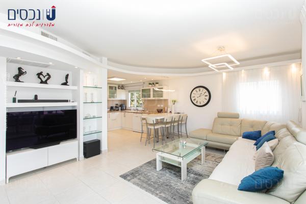 אביגיל, אחוזה