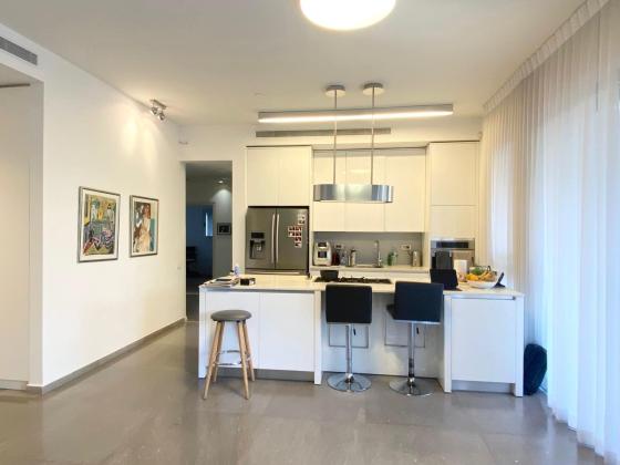 בשכונת נווה גן