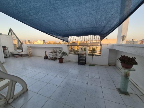 אנה פרנק 4, מרכז העיר