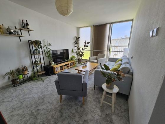 דפנה 48, מרכז העיר