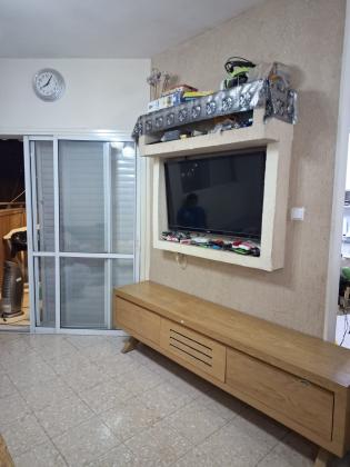 עמוס ירקוני 16, שכונה ו