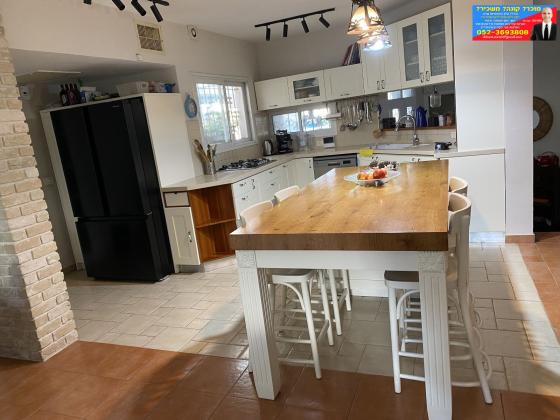 מבוא ערבה, קרית סביונים