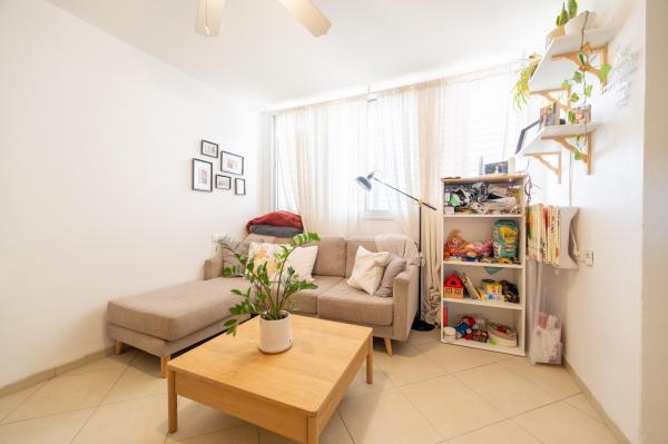 העינבל, הדר גנים