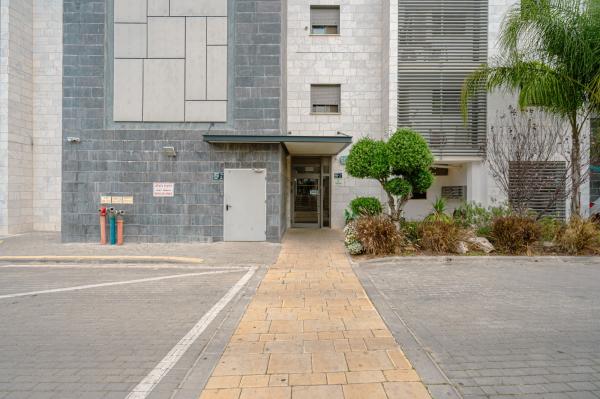 שוהם, אבני חן