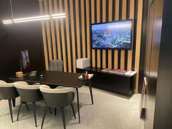 הנשיא 73, גיורא