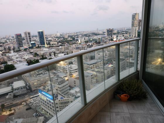 יצחק (זיקו) גרציאני 4, שרונה