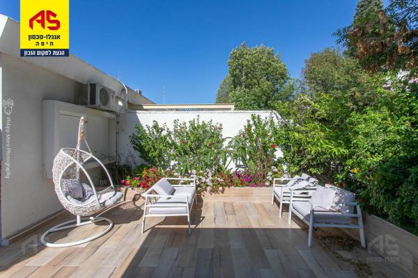 הצבעוני, ורדיה