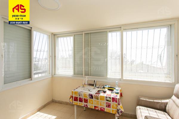 בשכונת כרמל צרפתי