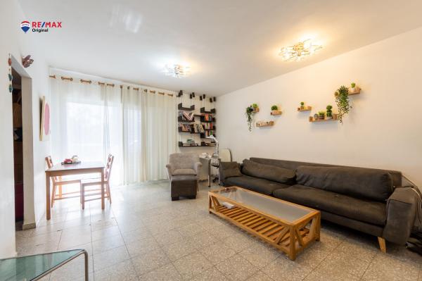 בשכונת נחלת גנים