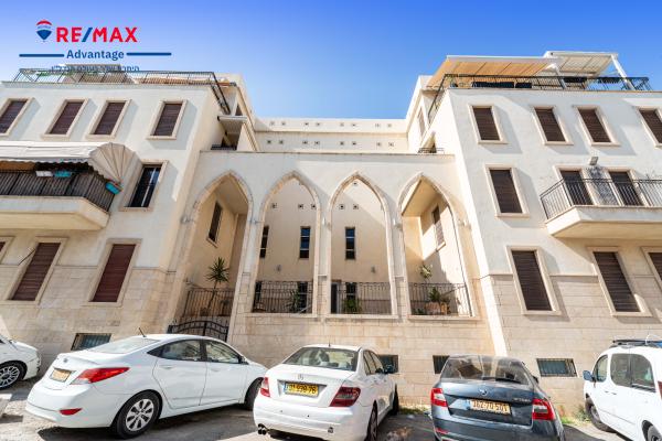 הסנה 1, עג'מי