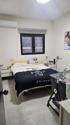 יצחק הלוי 21, גרין ועם