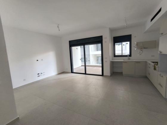 עוזיאל 7, יד לבנים