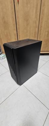 מחשב נייח שמור במצב מצויין