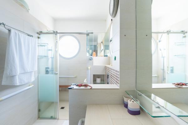 מגדל ים, אבני חן (קייזר)