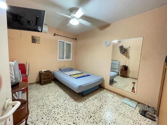 הרב לוי 15, רמת הנשיא