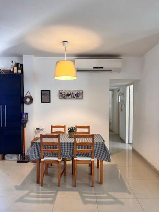 אוסישקין 98, אלון