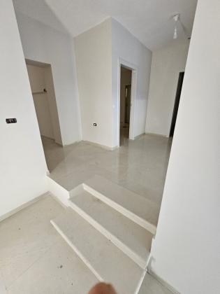 מושב בית זית - דירה כחדשה להשכרה, קומת קרקע, כ-75 מ"ר, מוארת